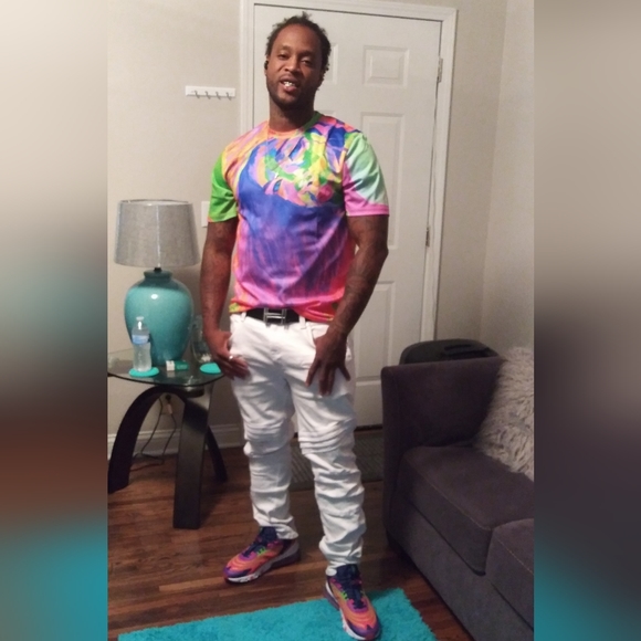 Meet your Posher, Tory - Picture 7 of 16